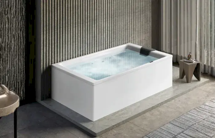 LUX QUAD O³ pool
